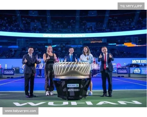 郑钦文携手萨巴伦卡闪耀武汉网球公开赛开幕现场掀起新热潮